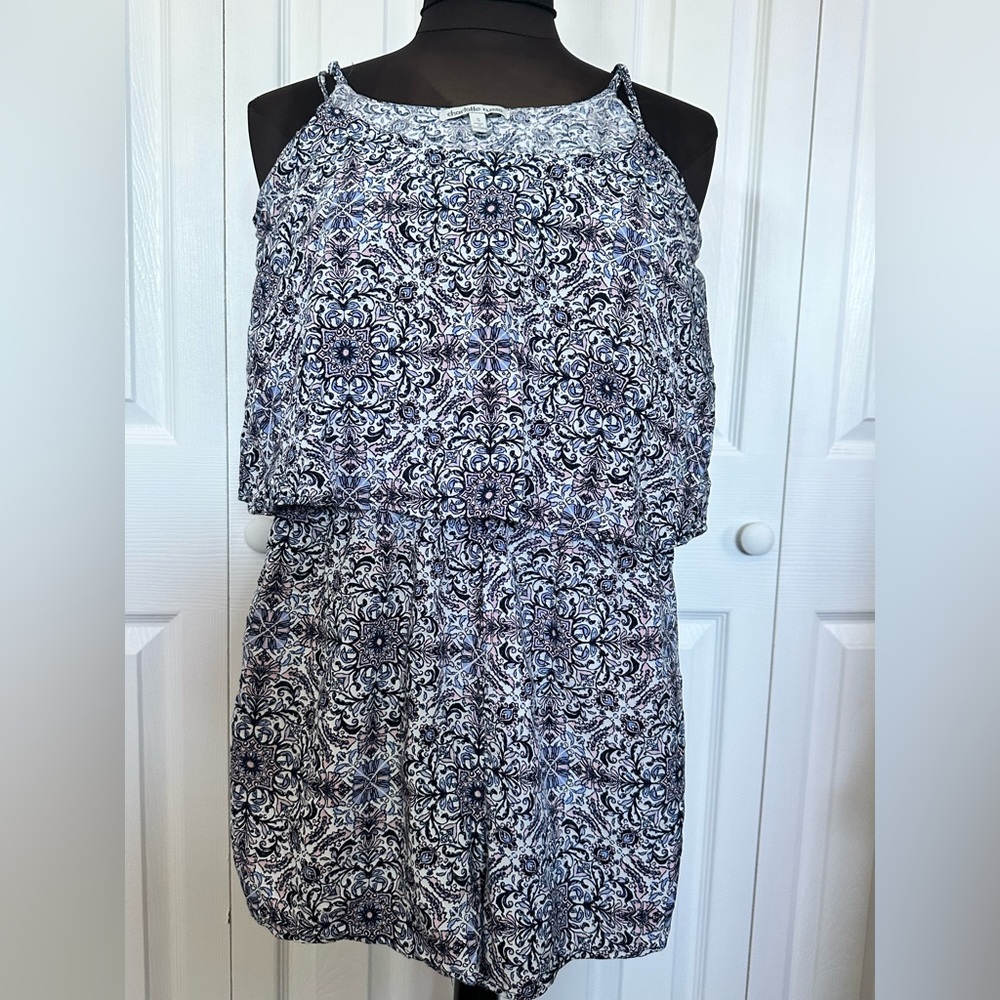 🦋 Charlotte Russe Spaghetti strap Romper Small